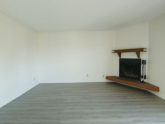 Living Room with gas fireplace