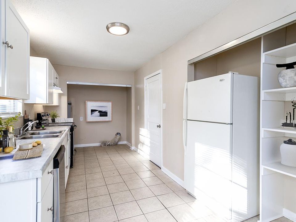 212 Cherry St, Jacksonville, AR 72076 | Zillow