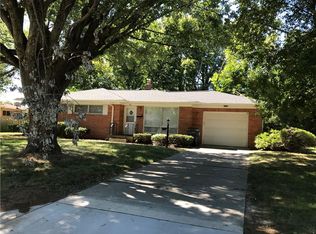 410 Brewer Pl, Greenwood, IN 46142