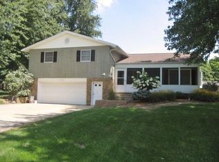 10650 Park Ln, Plymouth, IN 46563