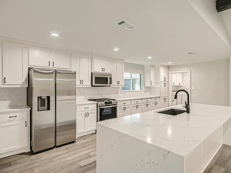 7323 Whispering Pines Dr — Photo 10