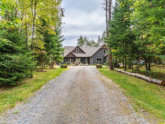 2nd image of 461 Rowanwood Rd