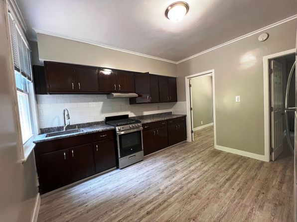 44-17 Douglaston Pkwy #2R