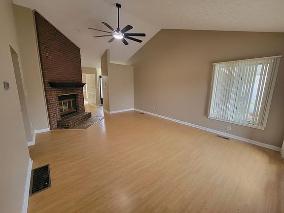 2nd image of 500 Orchard Dr