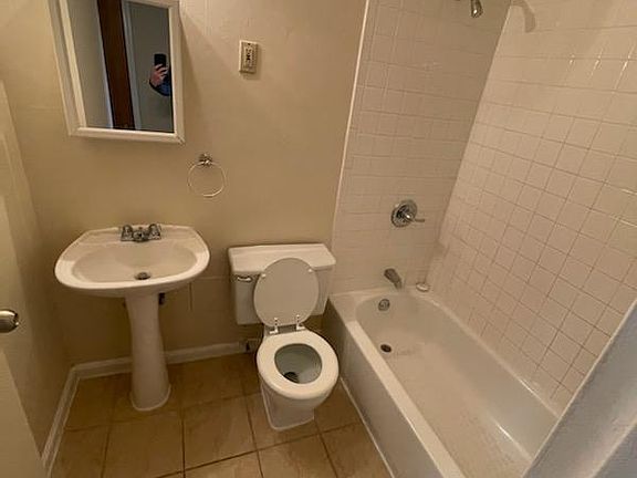 3rd image of 1348 N Meridian St #207