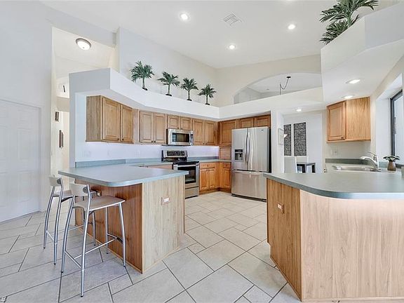 5th image of 1504 SW 58th St