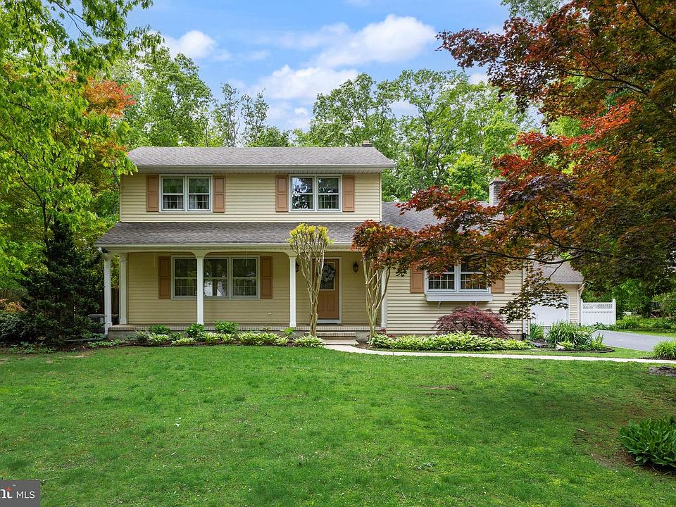 1st image of 720 Strawberry Ave