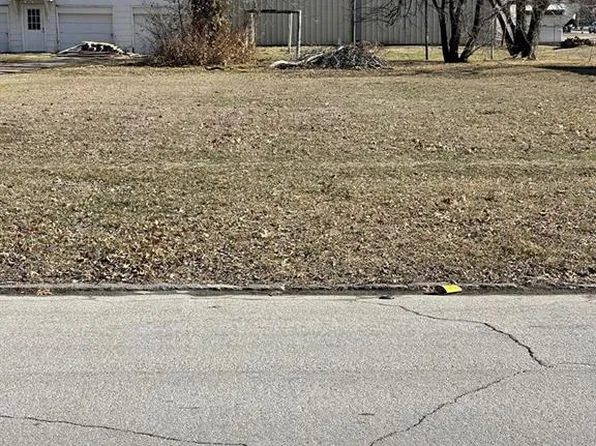 507 S Maple St, Coffeyville, KS 67337