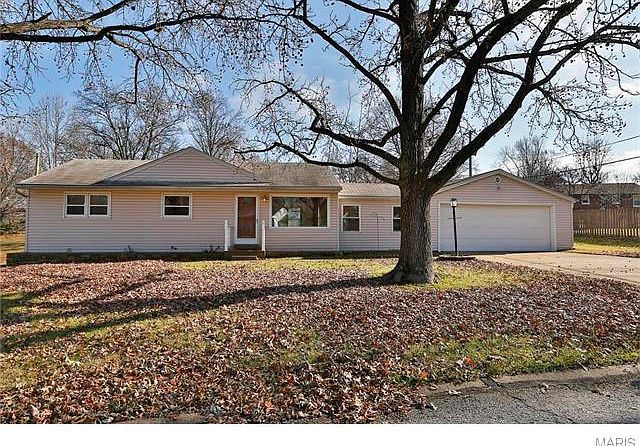 1st image of 10104 Pickwick Dr