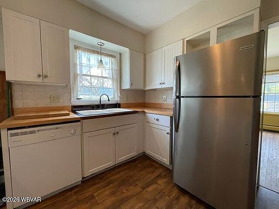 4th image of 2347 Hillside Ave