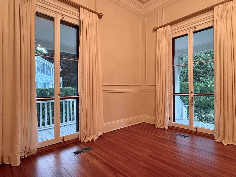 20 Greenough Pl #1 — Photo 6