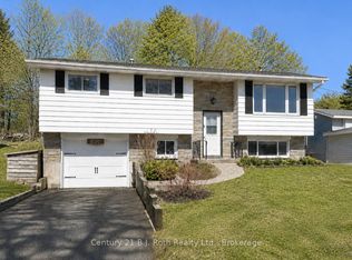 620 Pinedale Rd, Gravenhurst, ON P1P1L5