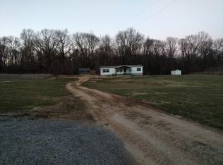 392 Stanley Rd, Gates, TN 38037