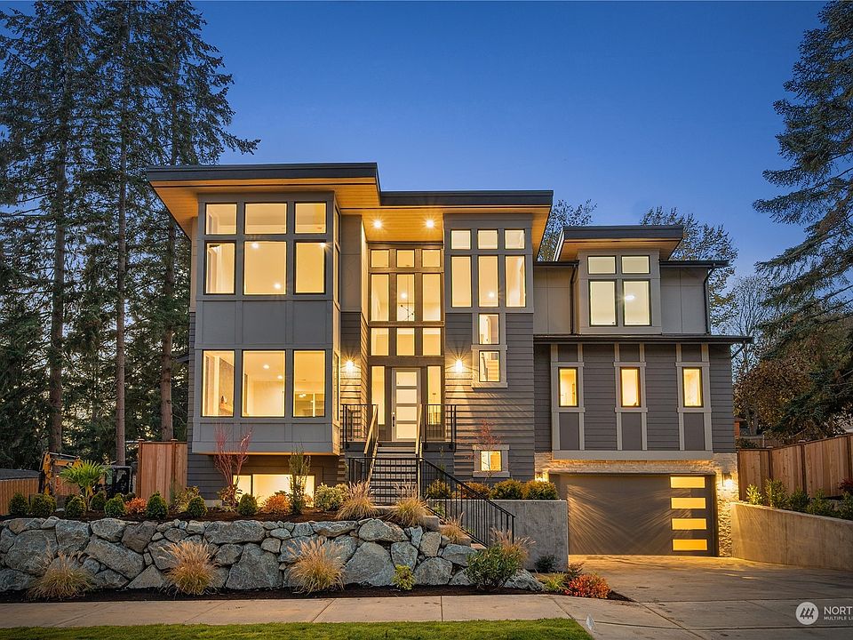 1st image of 19513 32nd Avenue NE