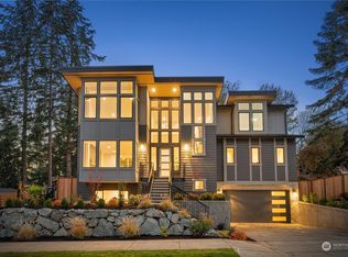 19513 32nd Ave NE, Lake Forest Park, WA