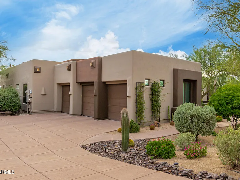 10685 E Cottontail Ln — Photo 5