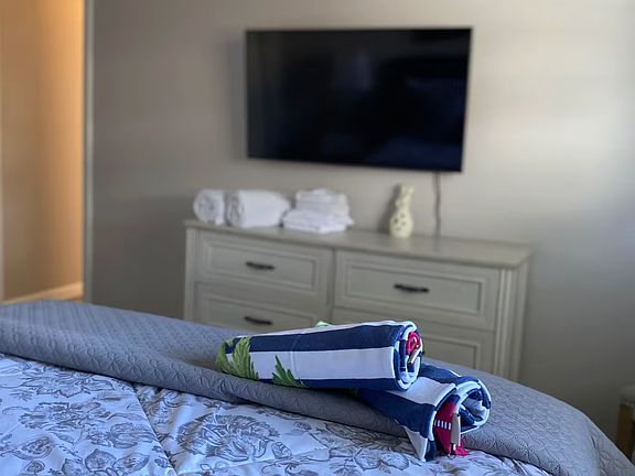 4th image of 317 Montgomery Ave #317