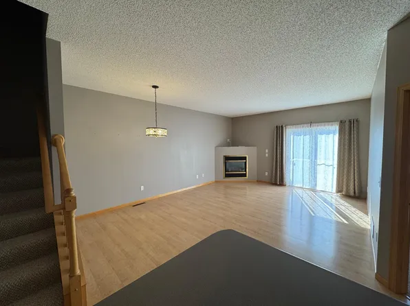 9150 Comstock Ln N, Maple Grove, MN 55311