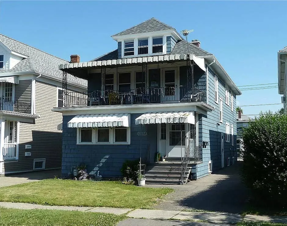 2 bed, 950 sqft, $1,350 — Photo 1