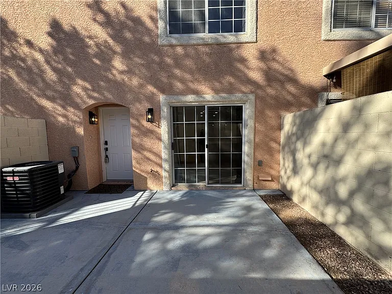 8464 Blue Island Ave — Photo 8