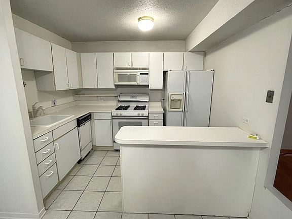 3rd image of 230 E Ontario St APT 2405