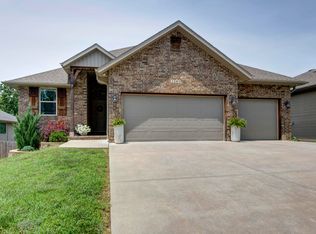 2101 N Bradbury Ln, Ozark, MO 65721