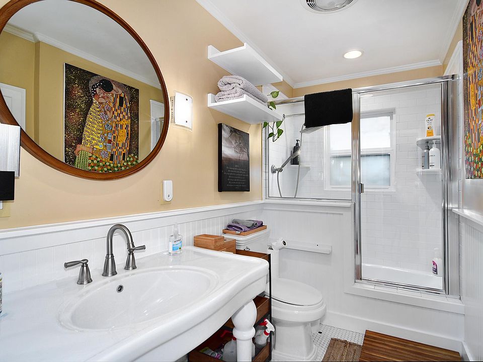 1st image of 23023 Leonora Dr