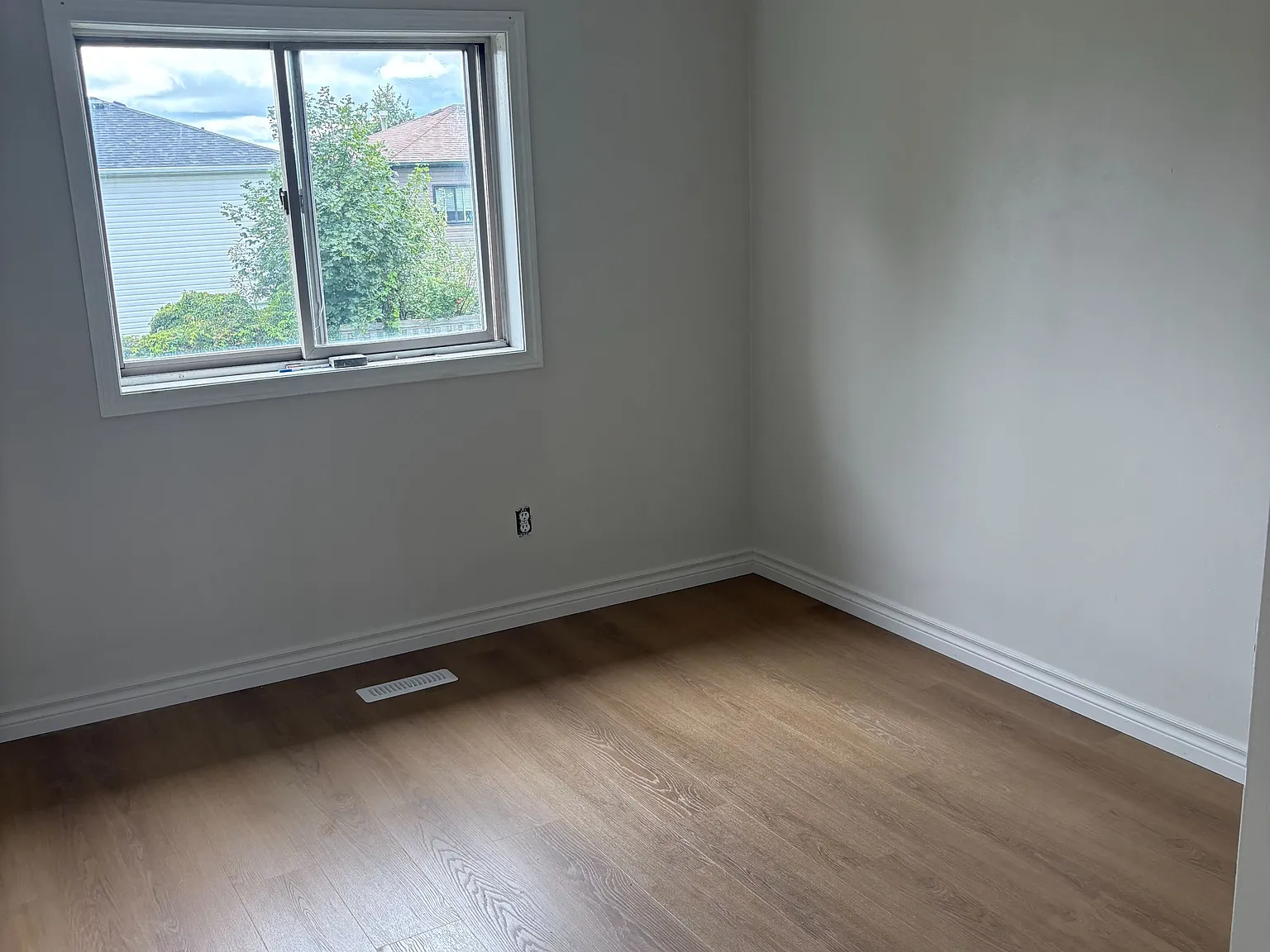 3 bed, $2,495 — Photo 4
