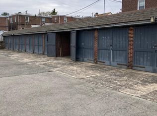460 Kingsley St, Philadelphia, PA 19128