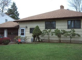 88 Brady Rd, Lake Hopatcong, NJ 07849