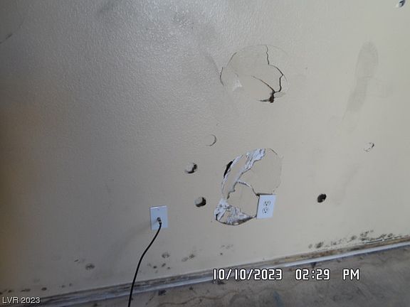 3rd image of 10616 Mountain Stream Ct