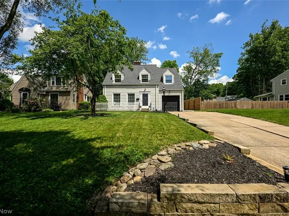 301 Melbourne Ave, Akron, OH 44313