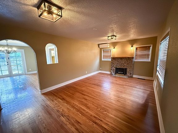 4th image of 503 N 11th St