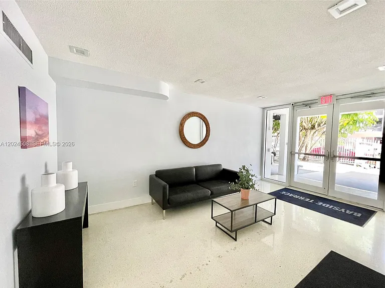 1670 Bay Rd #2B — Photo 11