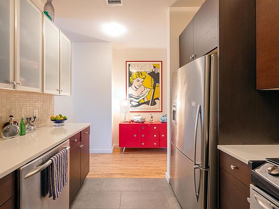 4th image of 232 Pavonia Ave APT 812