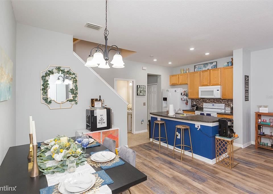 1st image of 7431R Arlington Grove Cir