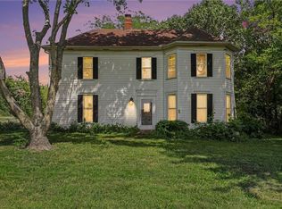 321 N Buckner Tarsney Rd, Buckner, MO 64016