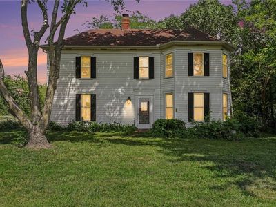 321 N Buckner Tarsney Rd, Buckner, MO, 64016