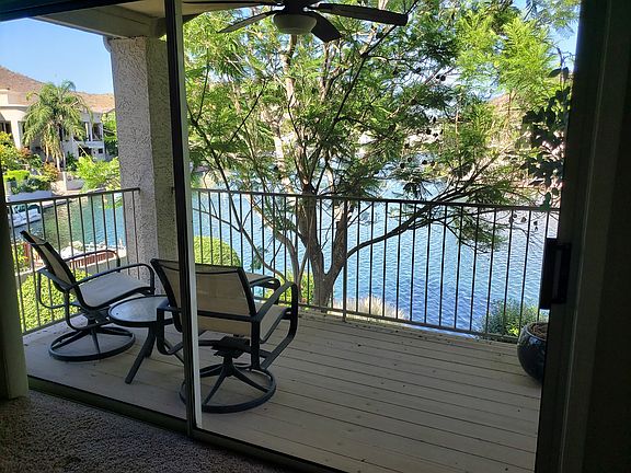 Lakeside Balcony Off Master 