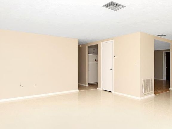 2nd image of 3303 Bigelow Dr