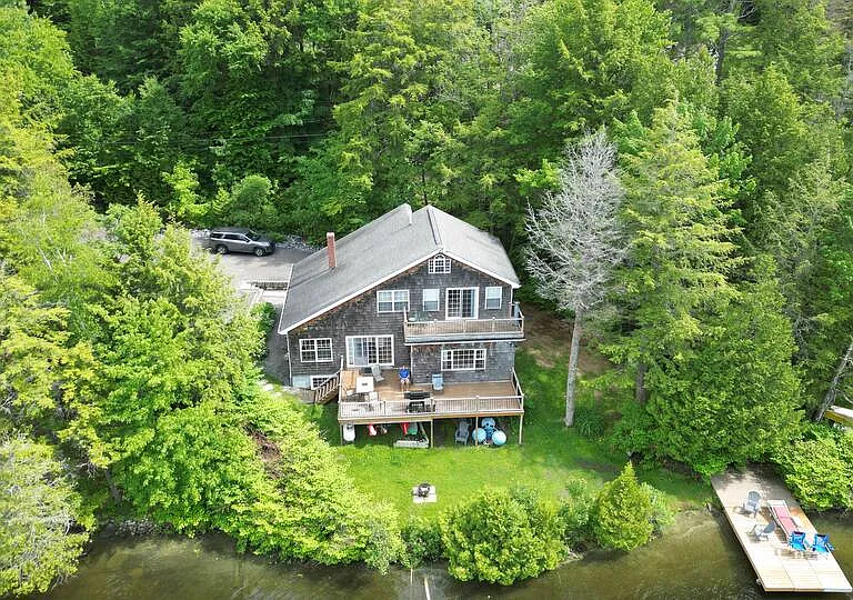 59 Hemlock Pl — Photo 2
