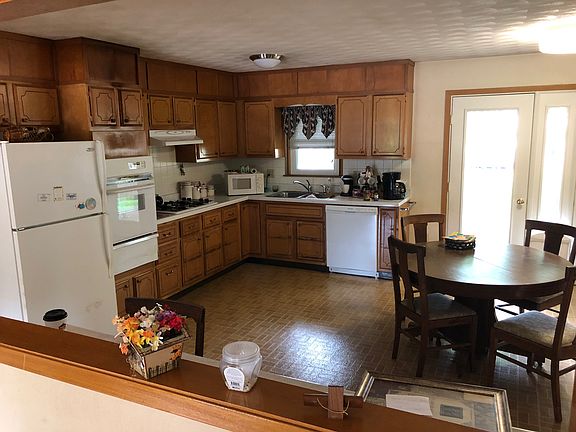 4th image of 2803 Lucas St