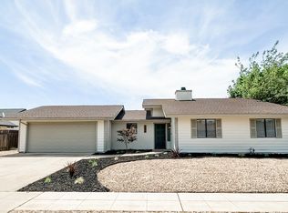 2294 Sierra Ave, Clovis, CA
