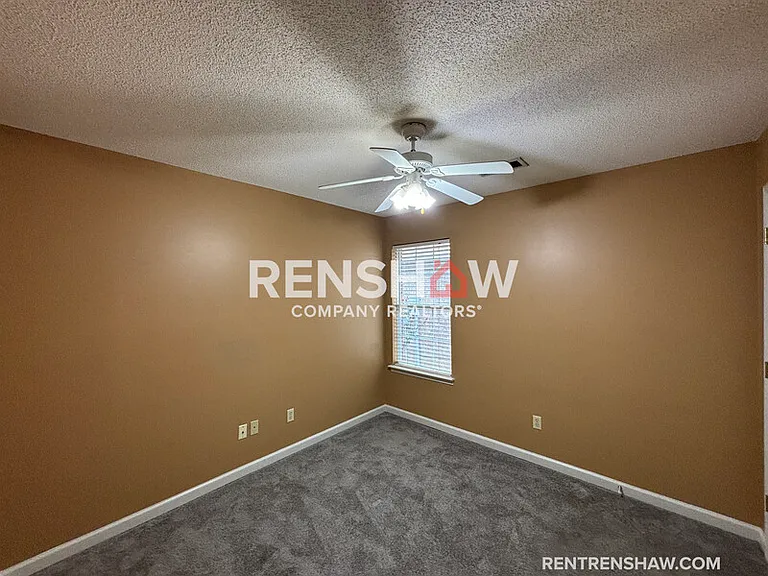 8255 Cross Point Dr — Photo 12