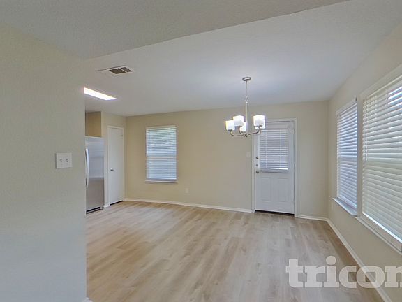 4th image of 5423 Sabine Ln
