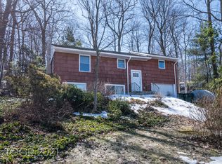 185 Fawn Hill Rd, Tuxedo Park, NY 10987