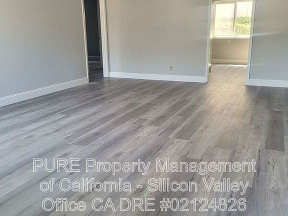 3rd image of 204 Washington St APT 2