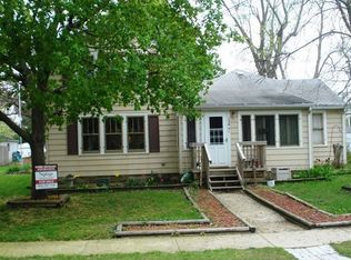 126 S Van Buren St, Cherry Valley, IL 61016