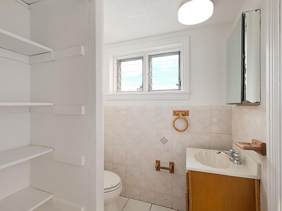 5th image of 334 S 15th St #C
