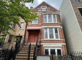 2442 W Iowa St APT 1R, Chicago, IL 60622